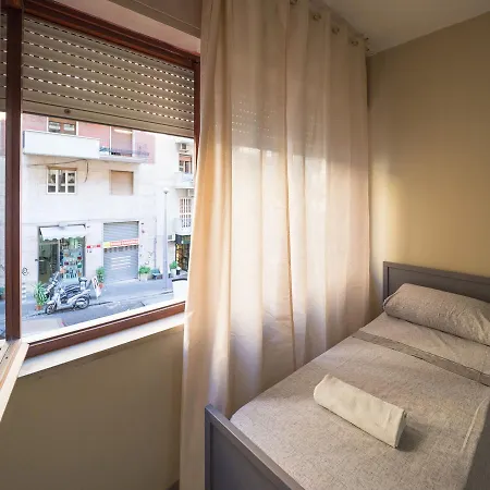 Quo Vadis House Alojamento de Acomodação e Pequeno-almoço Nápoles